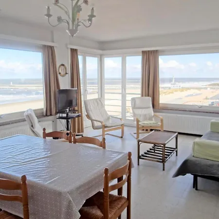 In With Sea Views, Cleaning Included
