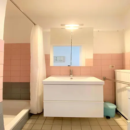 In With Sea Views, Cleaning Included