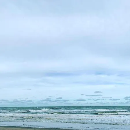 In With Sea Views, Cleaning Included